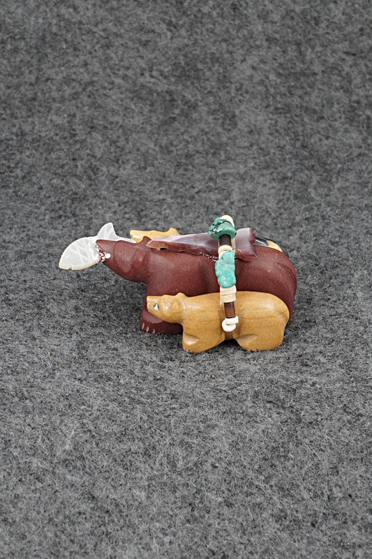 Bear Zuni Fetish Carving - Daisy Rose Leonard