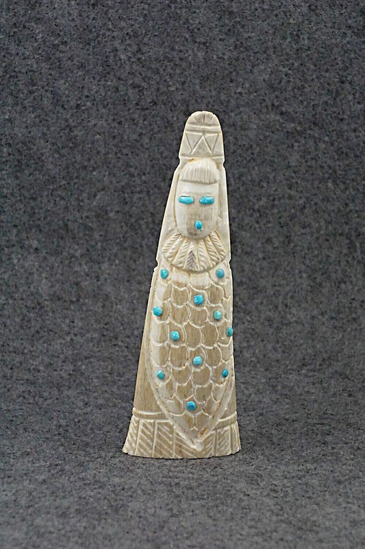 Corn Maiden Zuni Fetish Carving - Garrick Weeka