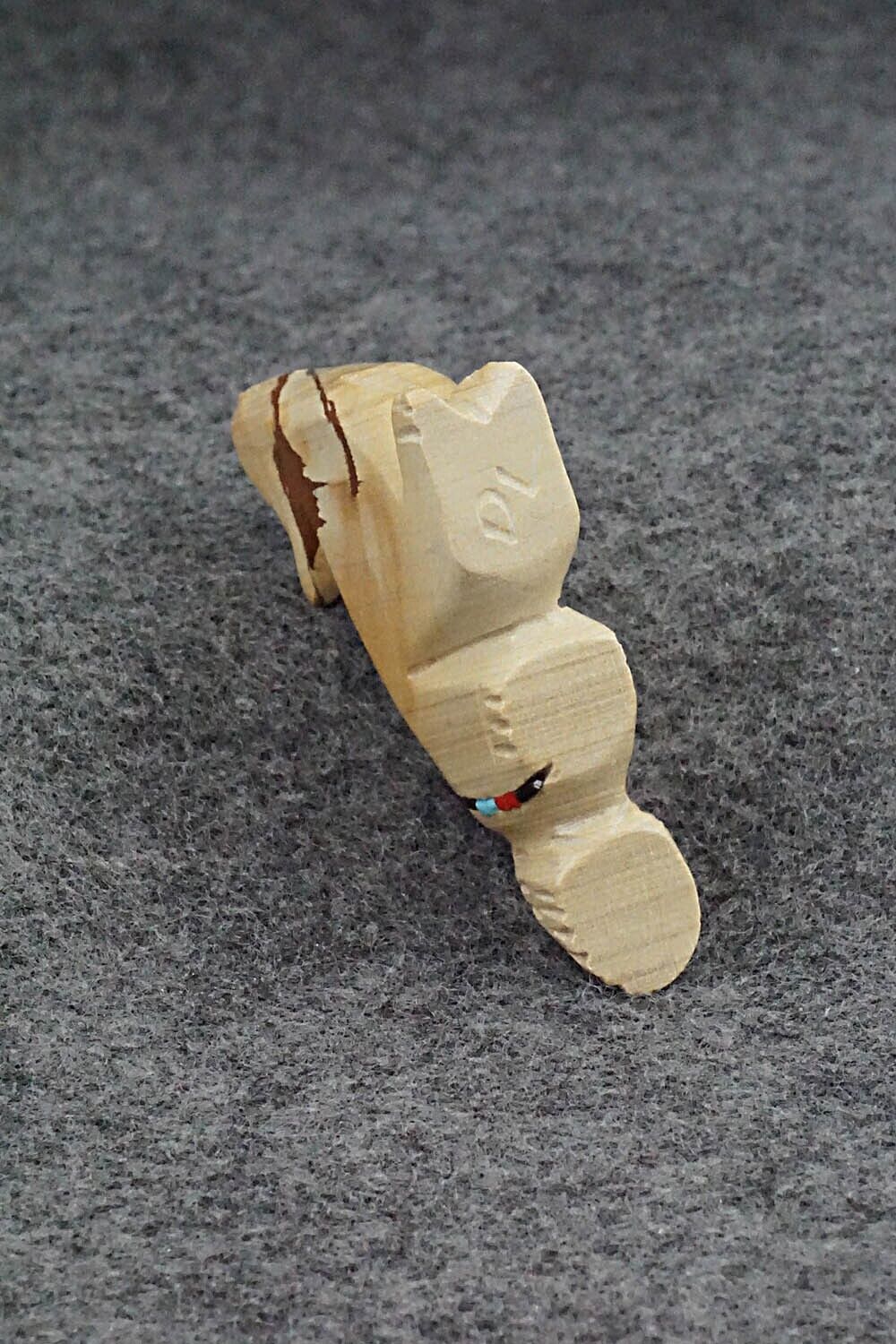 Wolf Zuni Fetish Carving - Danette Laate
