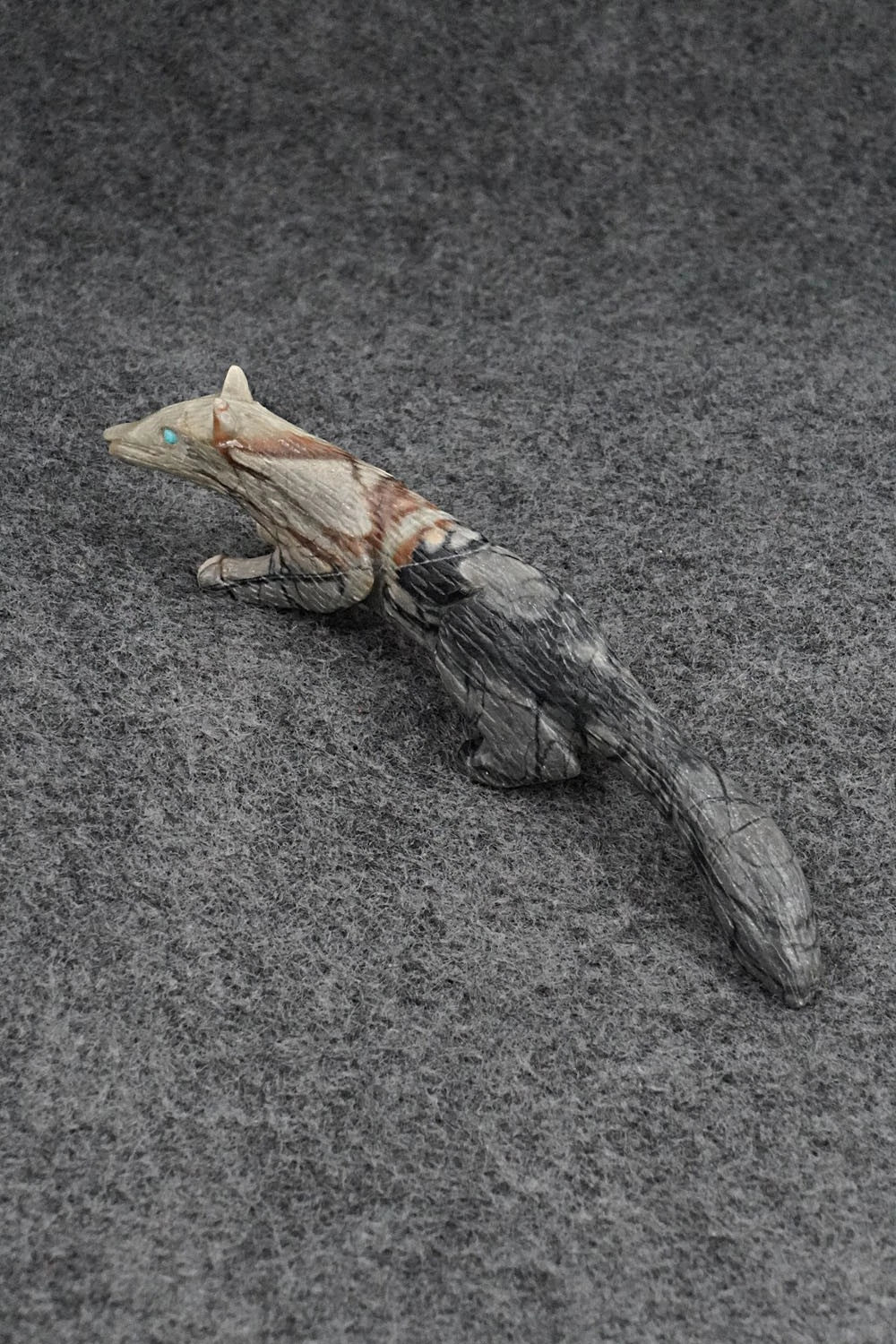 Wolf Zuni Fetish Carving - Lance Cheama