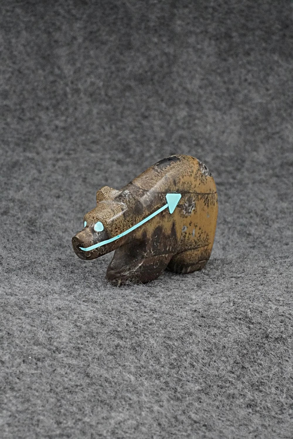 Bear Zuni Fetish Carving - Donovan Laiwakete