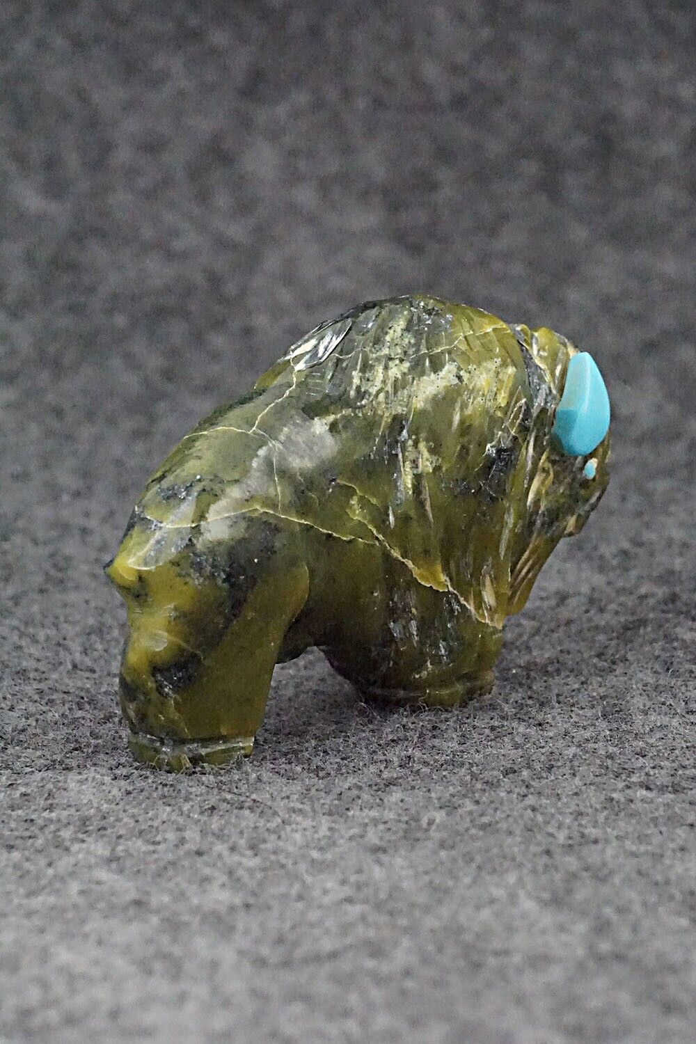Buffalo Zuni Fetish Carving - Kevin Quam