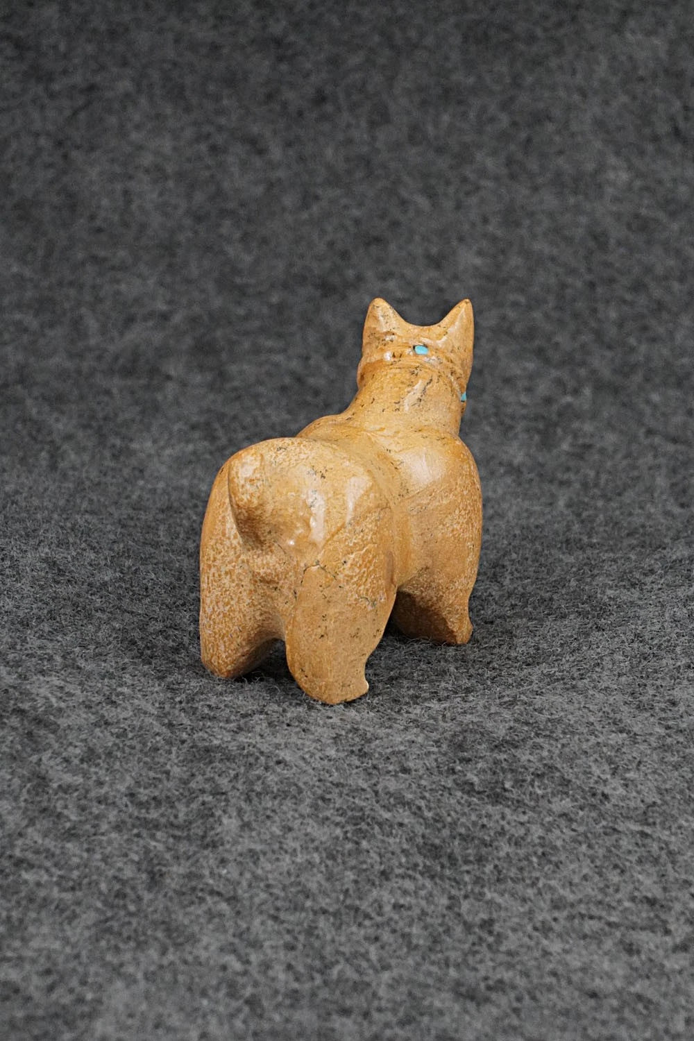 Dog Zuni Fetish Carving - Freddie Leekya