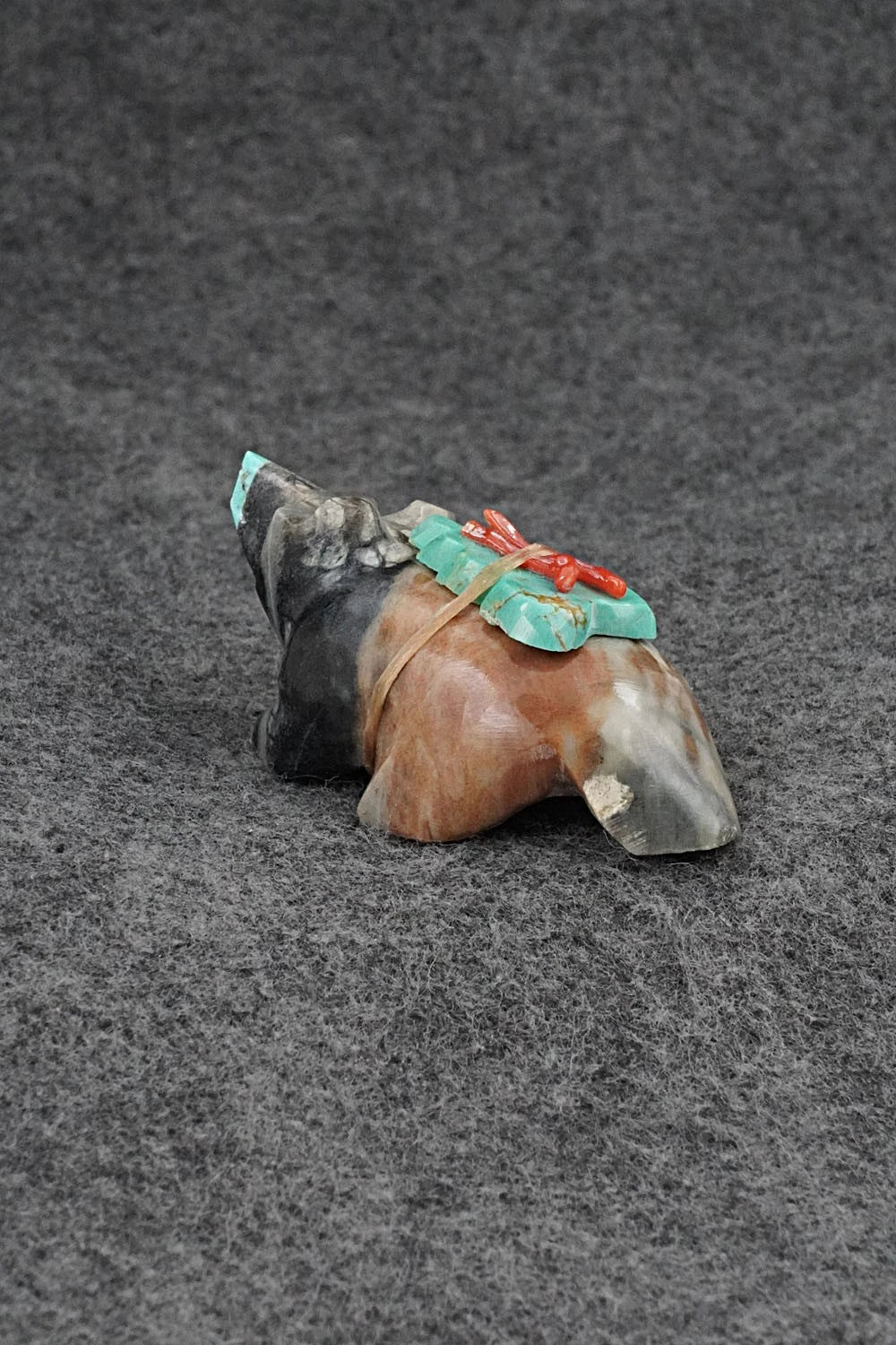 Badger Zuni Fetish Carving - Enrike Leekya