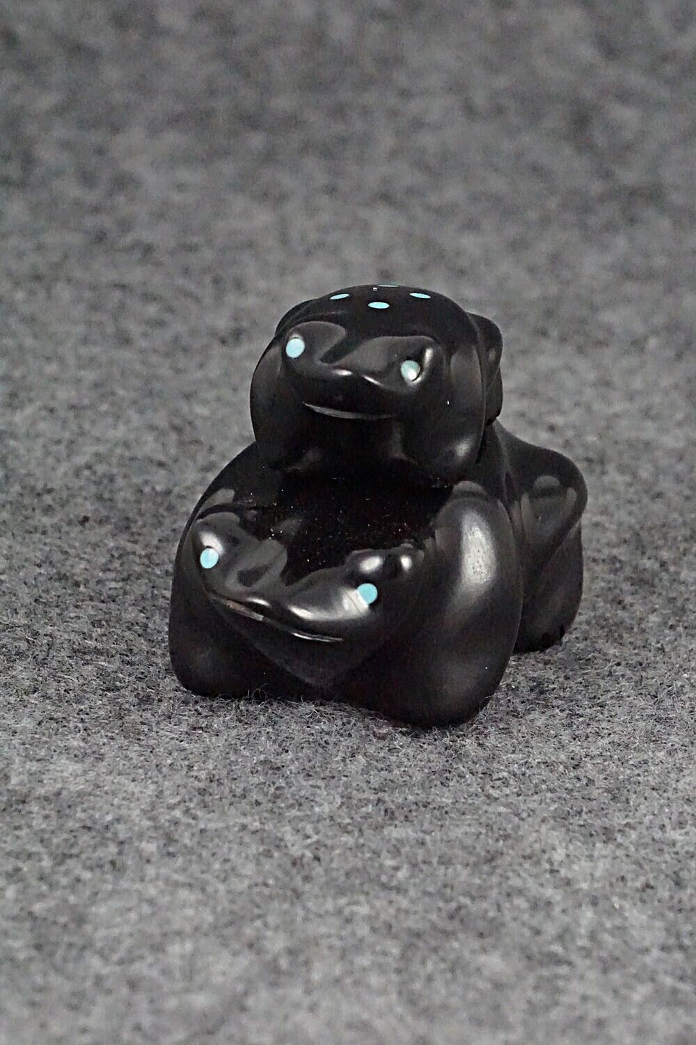 Frogs Zuni Fetish Carving - Herbert Halate