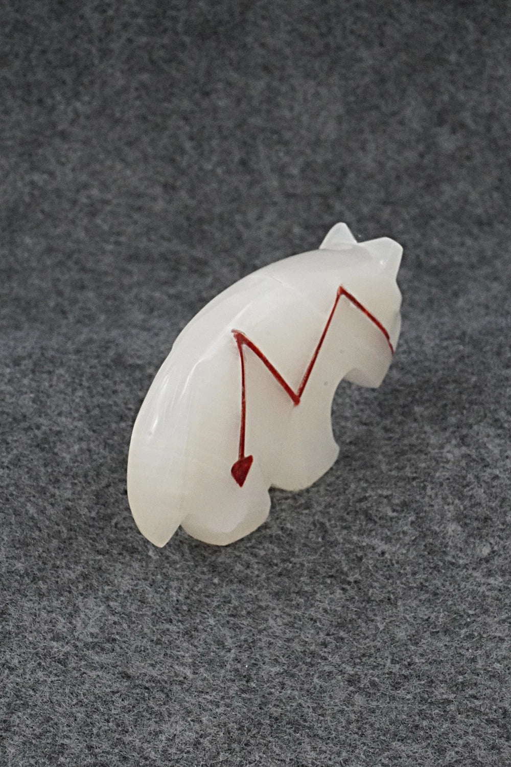 Wolf Zuni Fetish Carving - Kenric Laiwakete