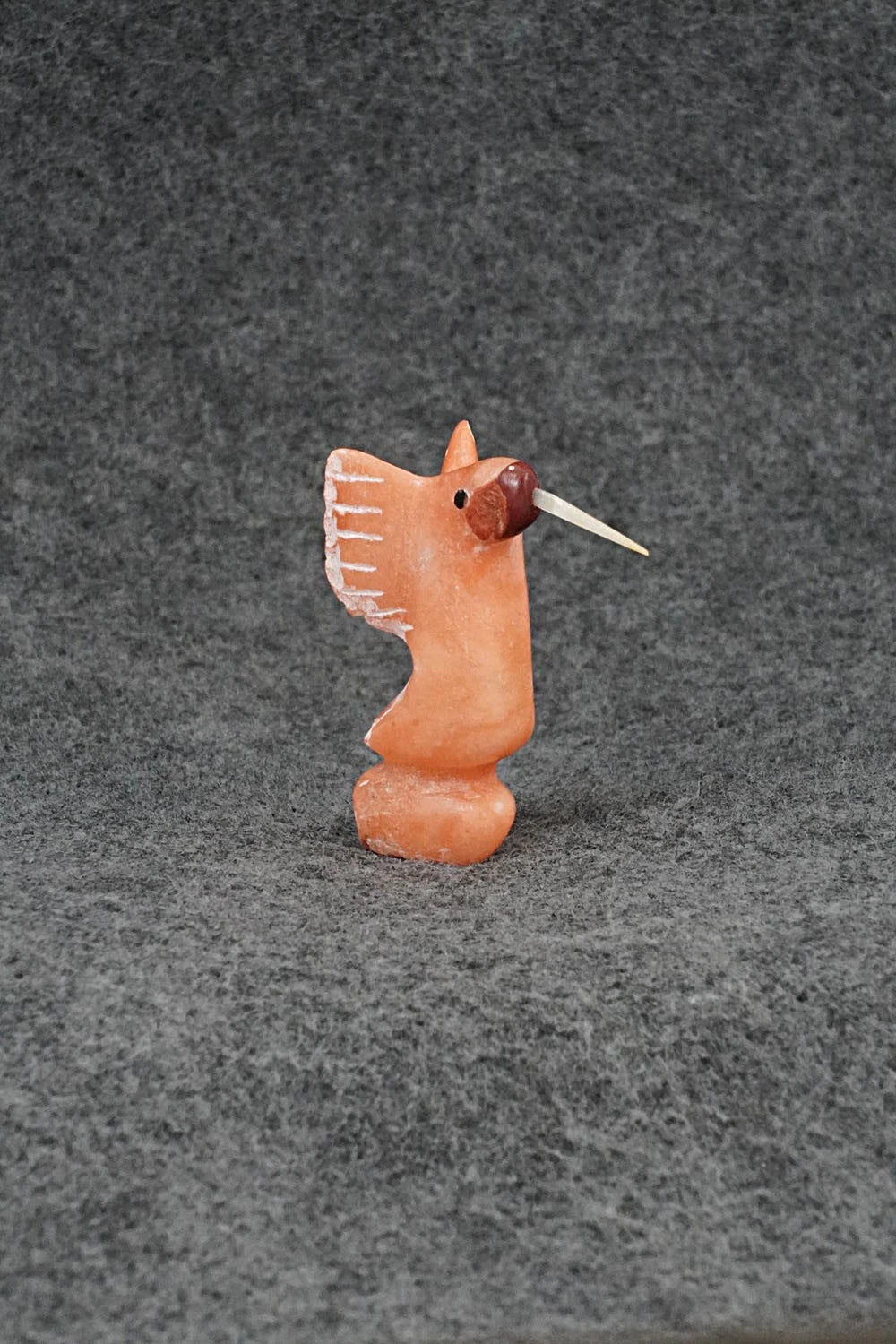 Humming Bird Zuni Fetish Carving - Justin Red Elk