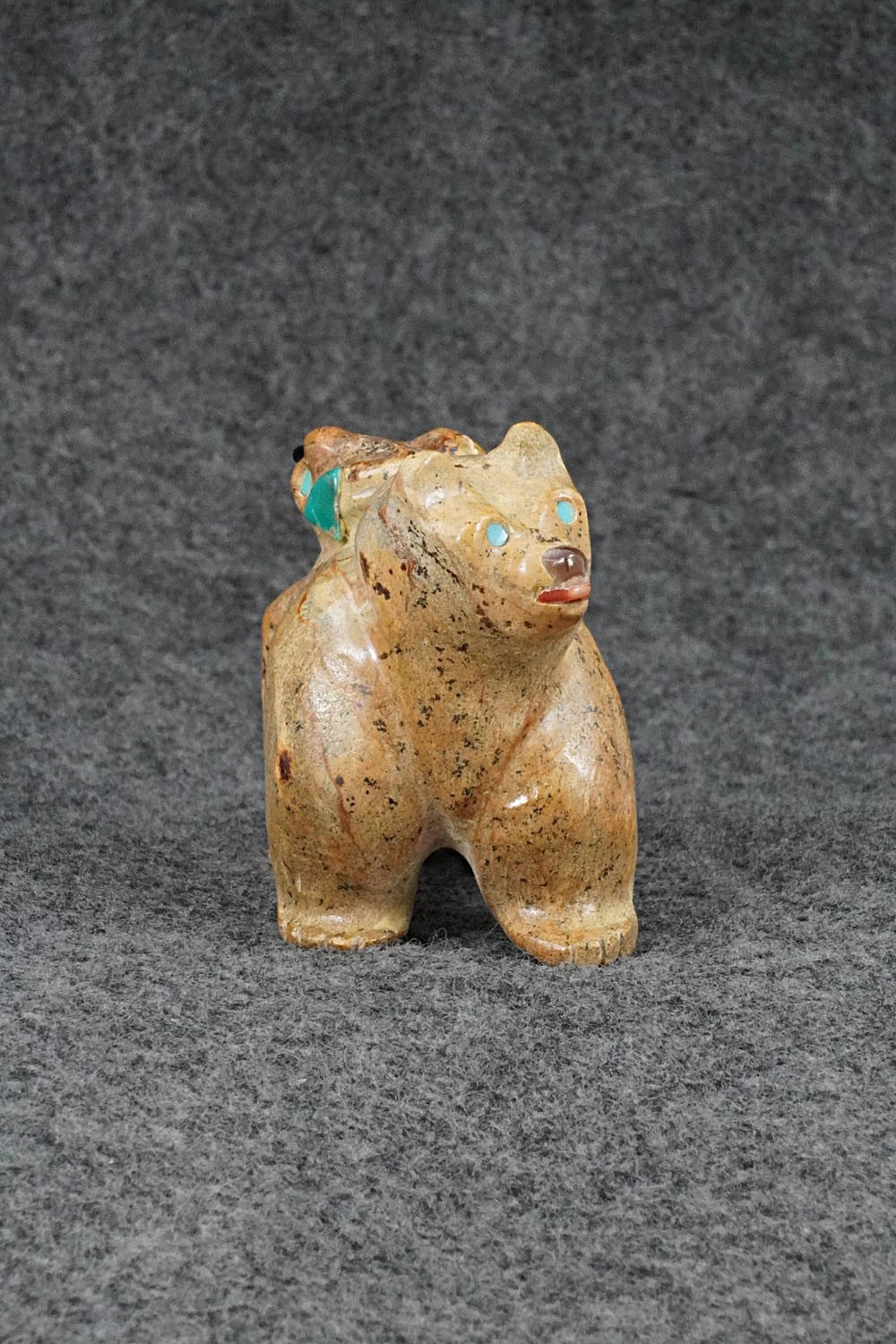 Bear Zuni Fetish Carving - Freddie Leekya