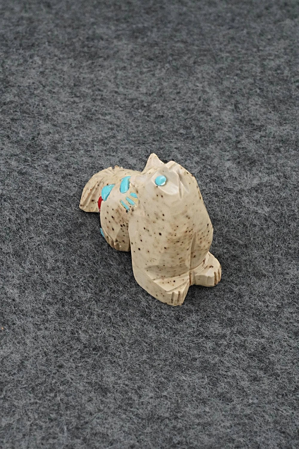 Wolf Zuni Fetish Carving - Dannette Laate