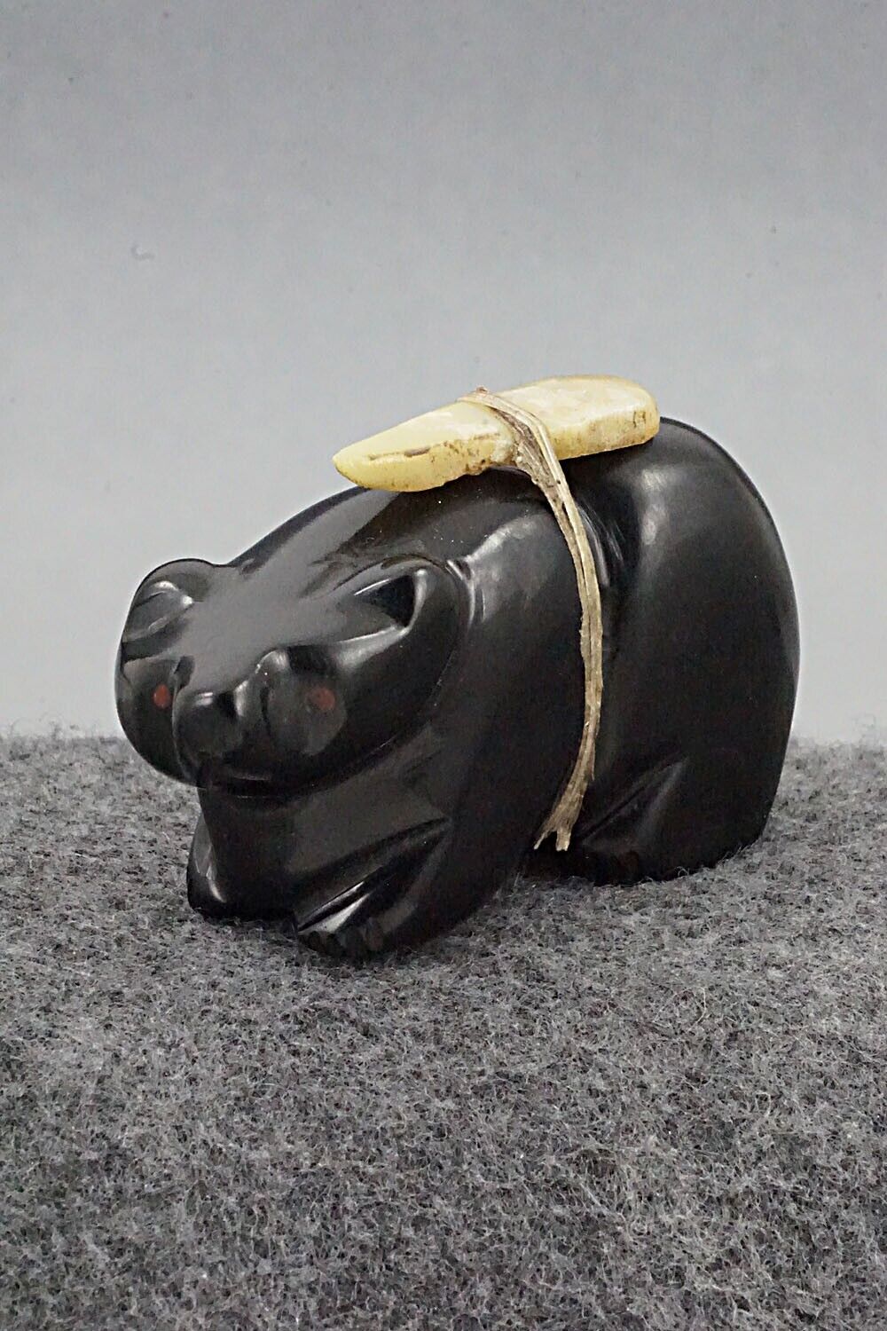 Bear Zuni Fetish Carving - Justin Red Elk
