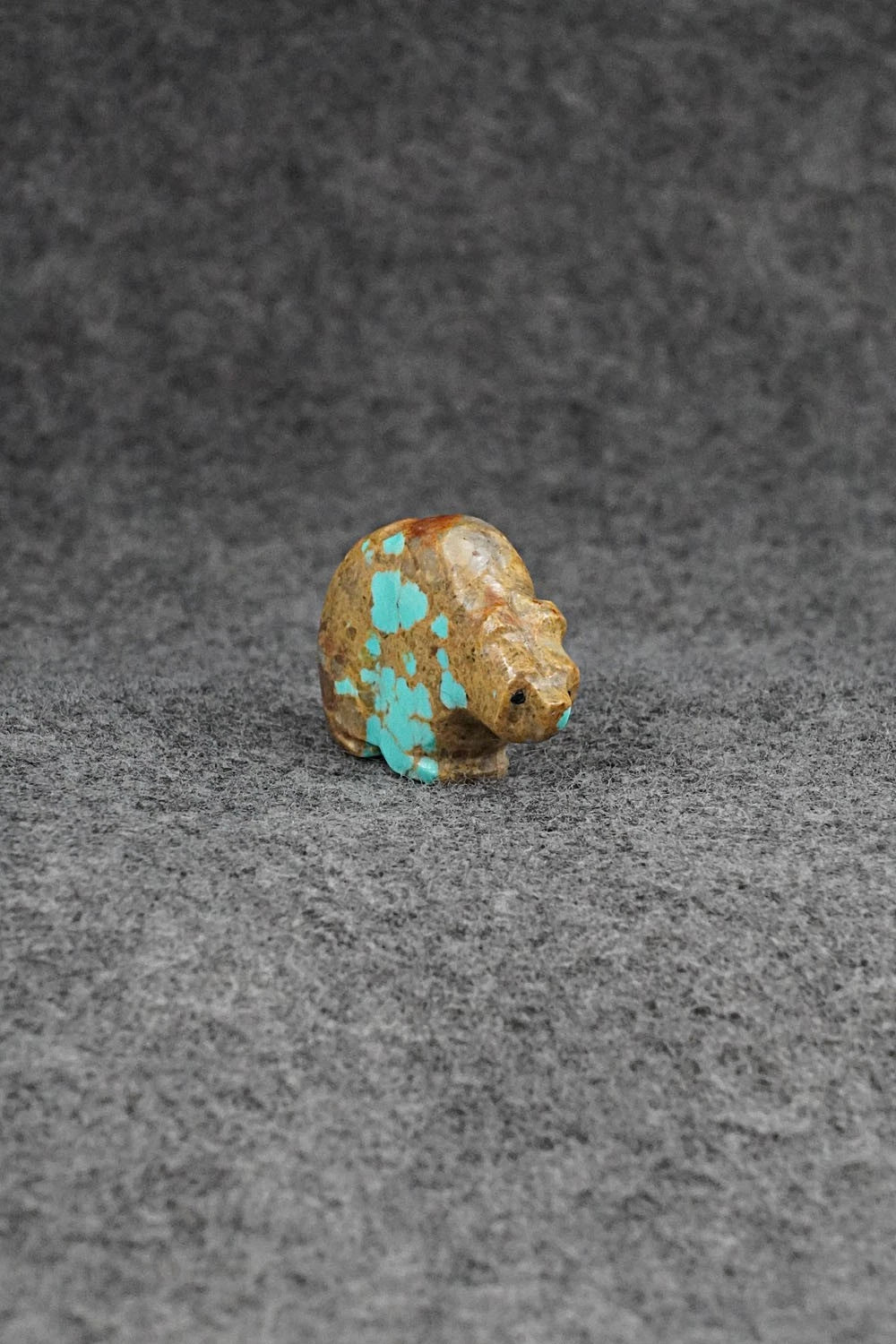 Bear Zuni Fetish Carving - Farlan & Paulette Quam