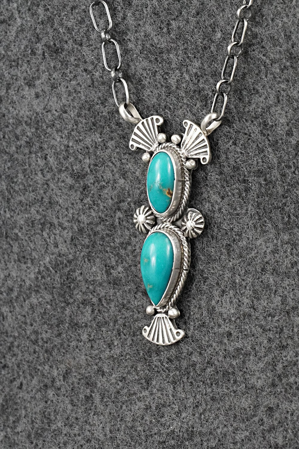 Turquoise & Sterling Silver Necklace - Verley Betone