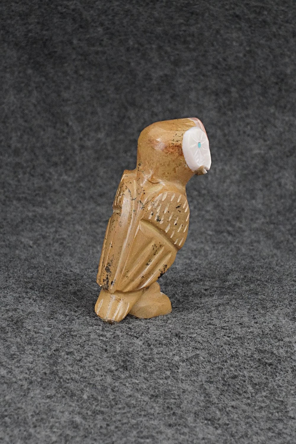 Owl Zuni Fetish Carving - Enrike Leekya