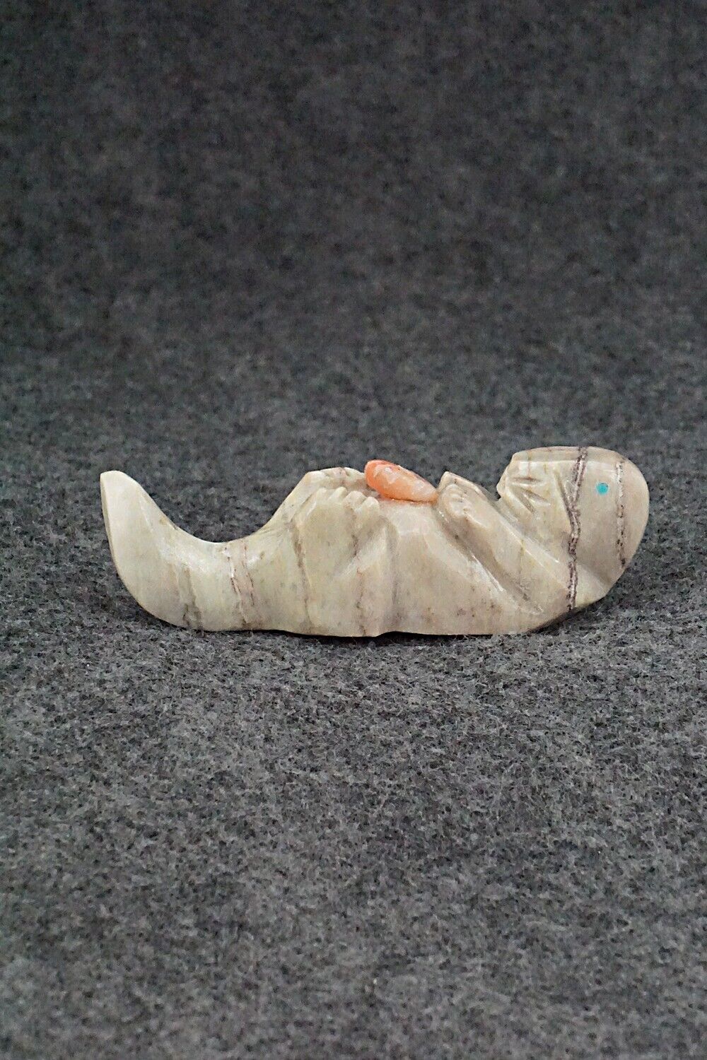 Otter Zuni Fetish Carving - Tony Mackel