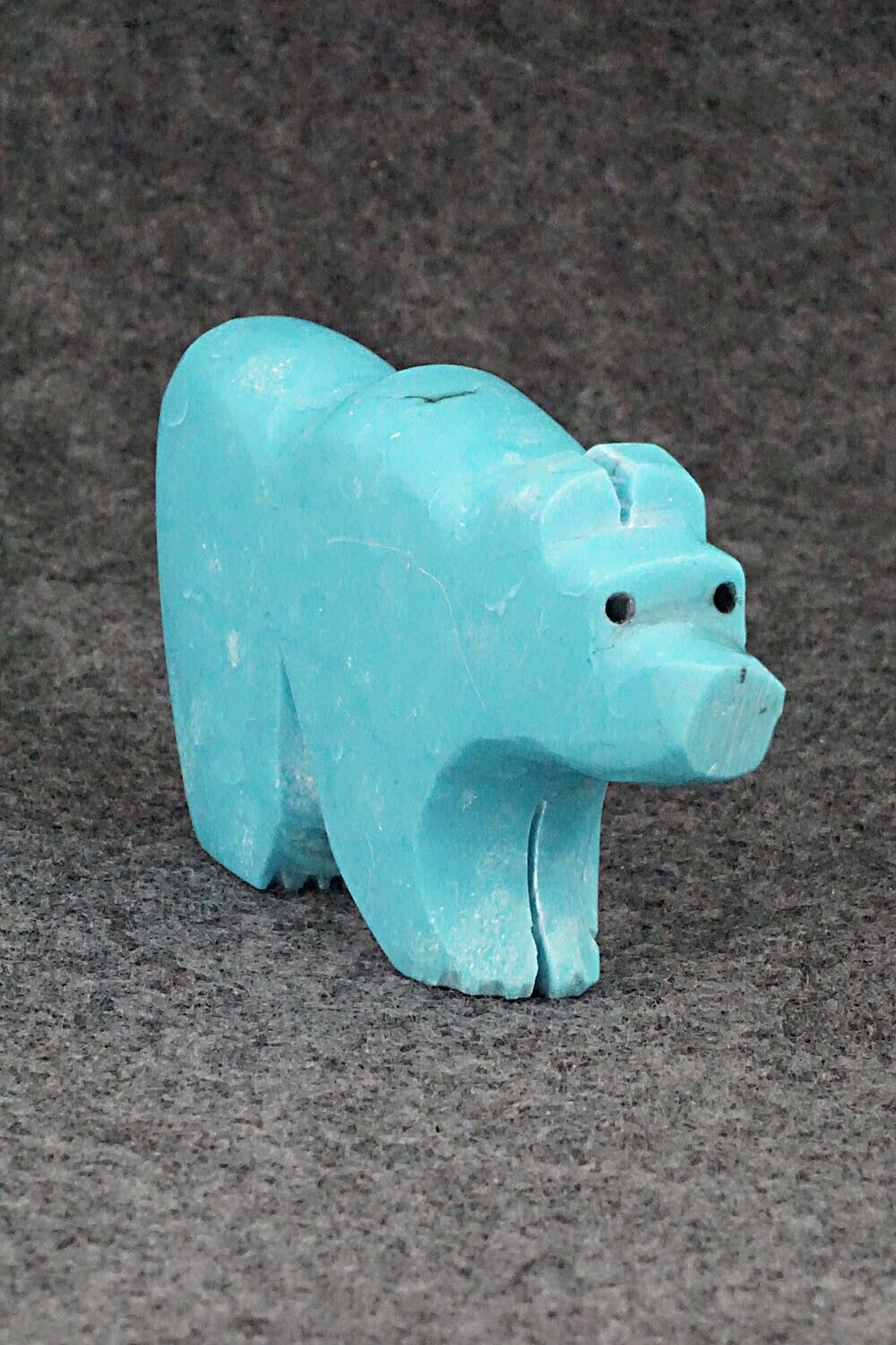 Bear Zuni Fetish Carving - Bernard Laiwakete