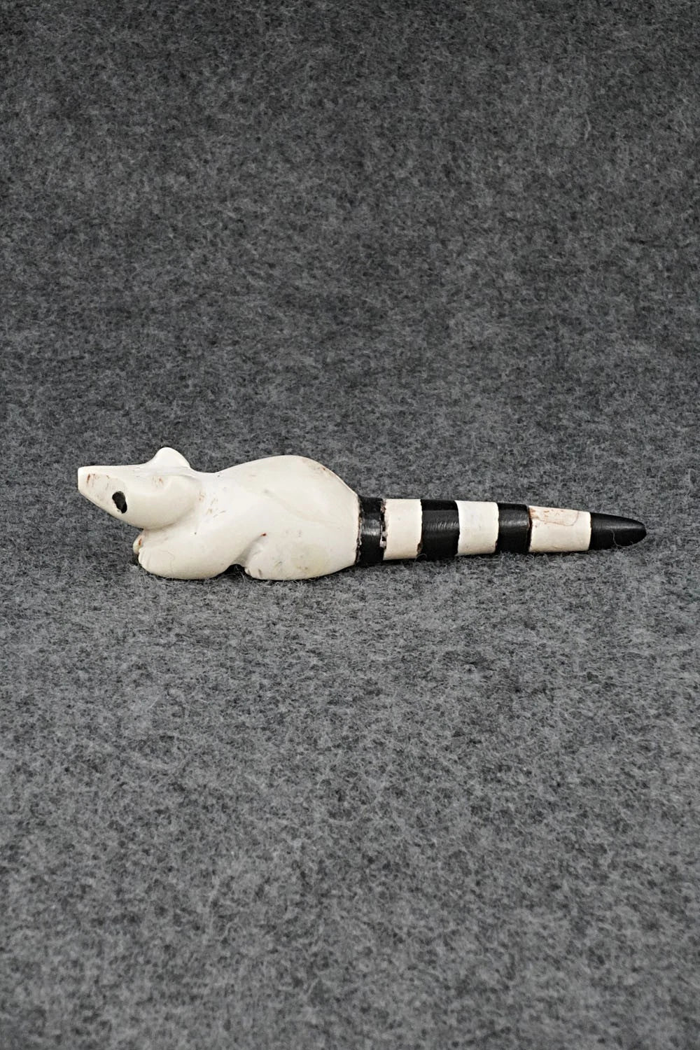 Raccoon Zuni Fetish Carving - Justin Red Elk