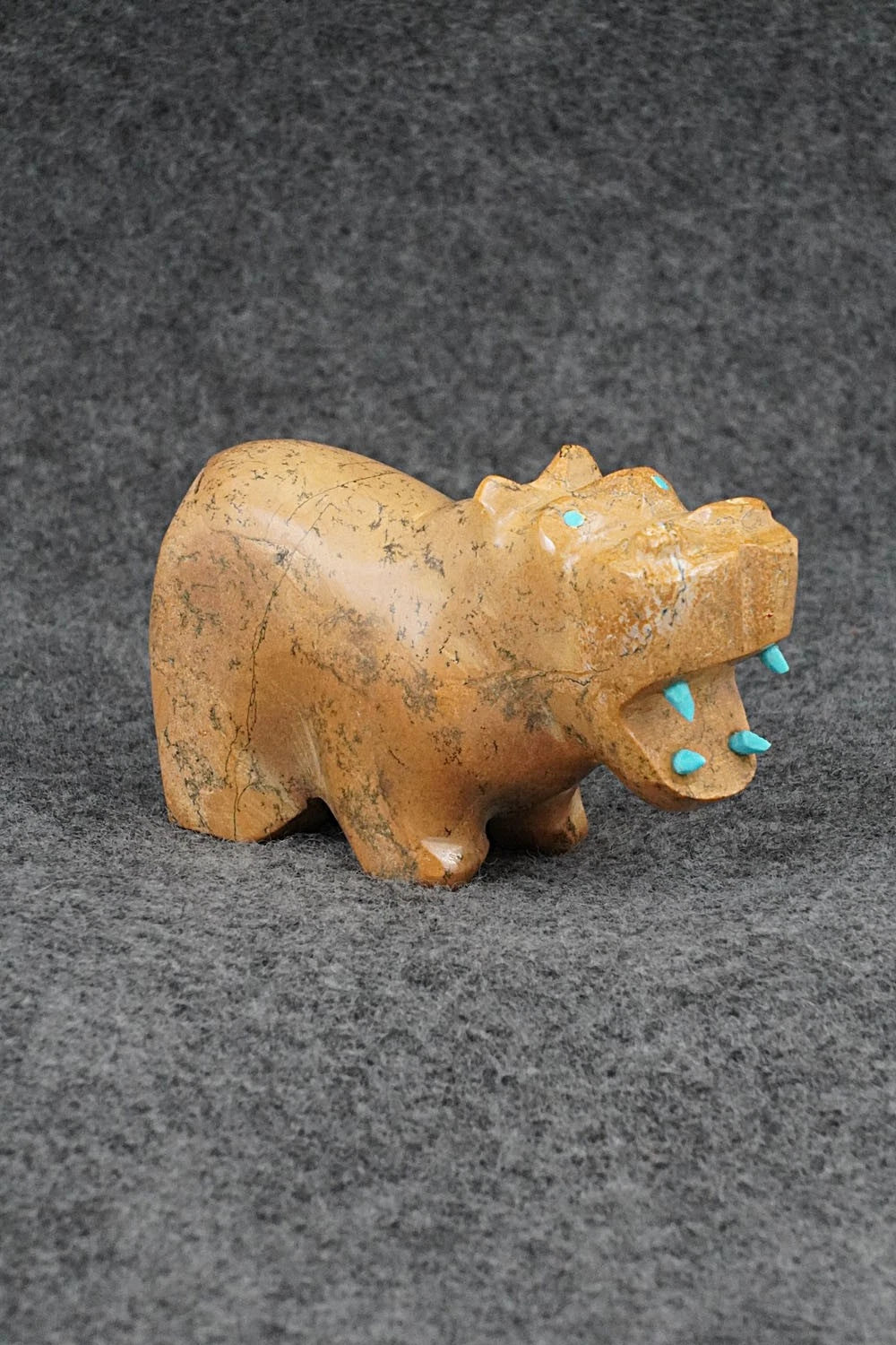 Hippo Zuni Fetish Carving - Enrike Leekya