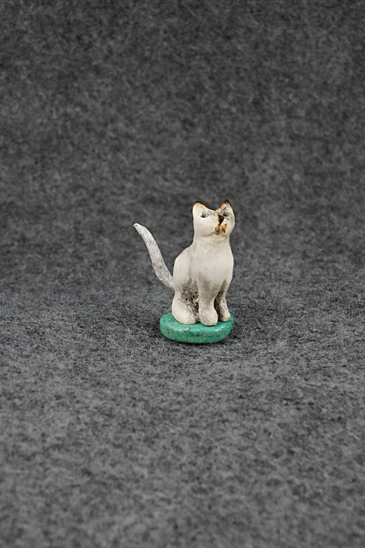 Cat Zuni Fetish Carving - Ruben Najera
