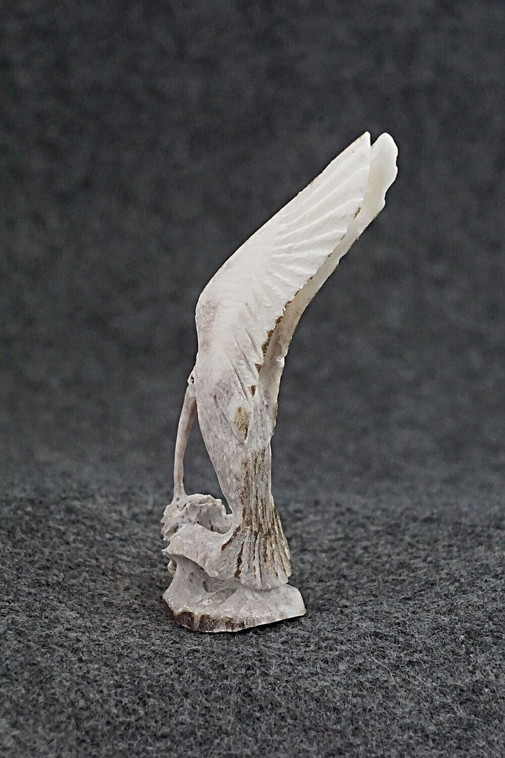 Hummingbird Zuni Fetish Carving - Lewis Malie Jr.