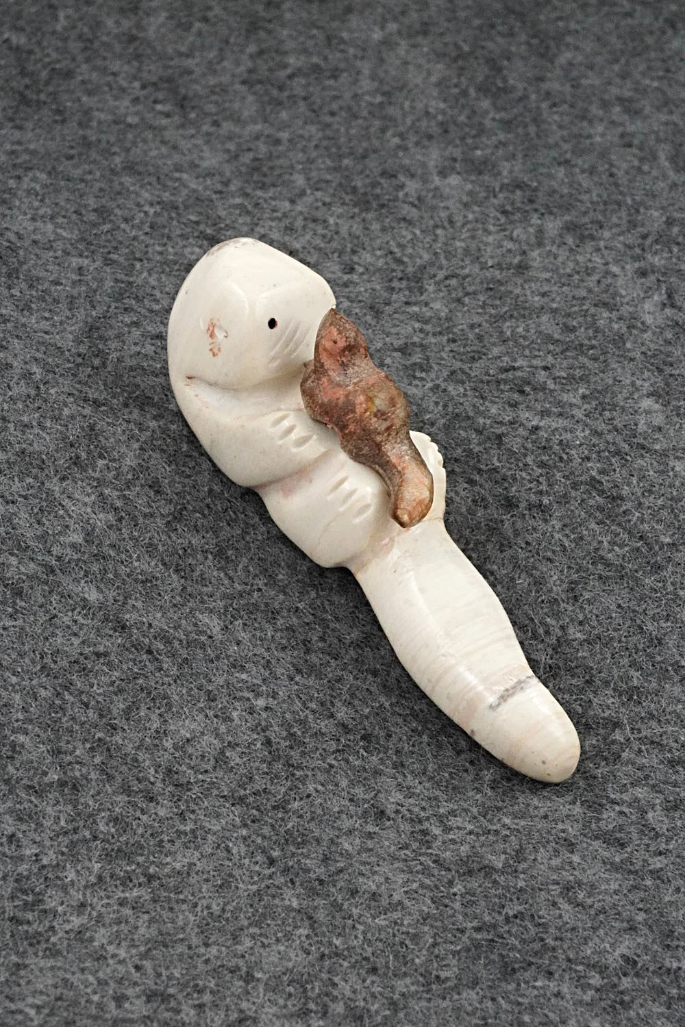 Otter Zuni Fetish Carving - Justin Red Elk