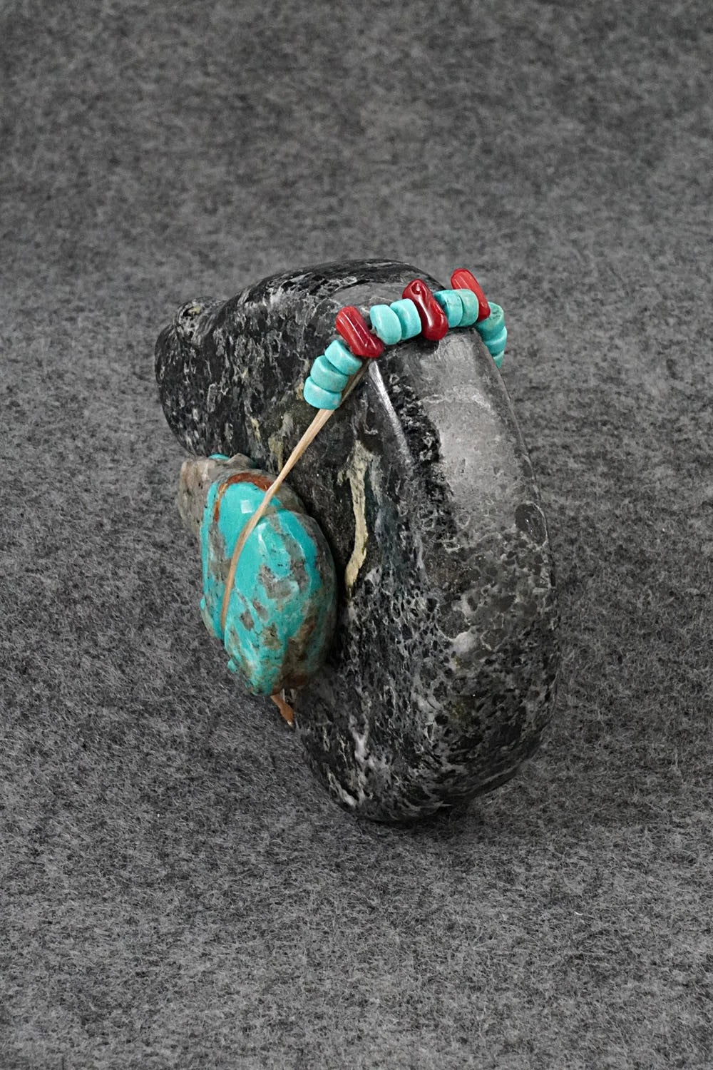 Bear Zuni Fetish Carving - Farlan & Paulette Quam