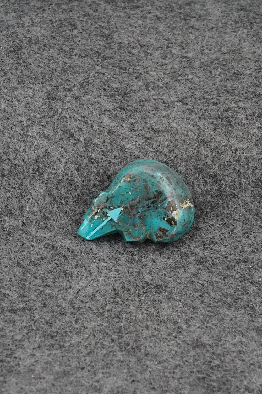 Bear Zuni Fetish Carving - Abby Panteah Quam