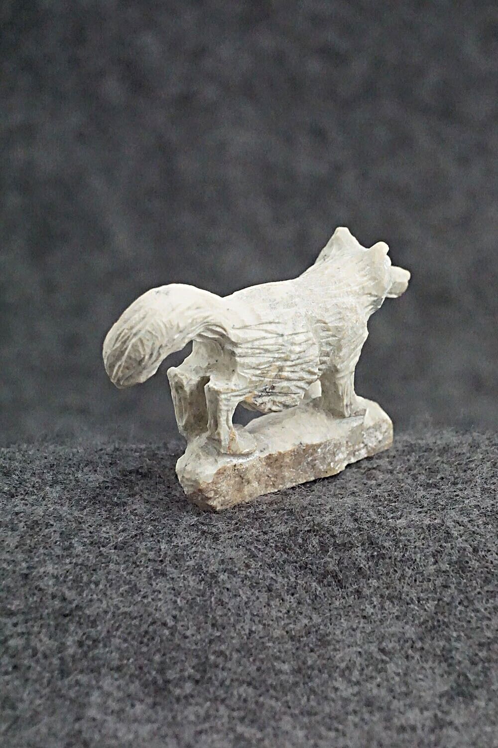 Wolf Zuni Fetish Carving - Lewis Malie