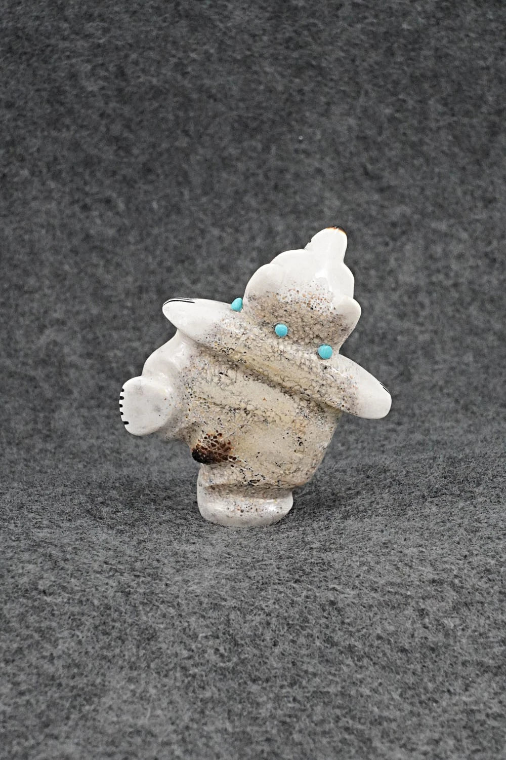 Bear Zuni Fetish Carving - Claudia Peina