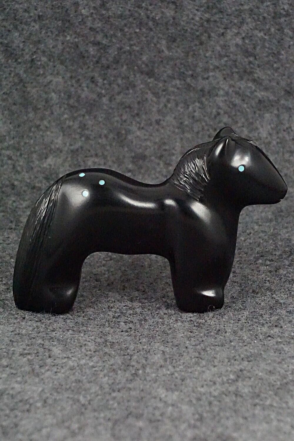 Horse Zuni Fetish Carving - Herbert Halate
