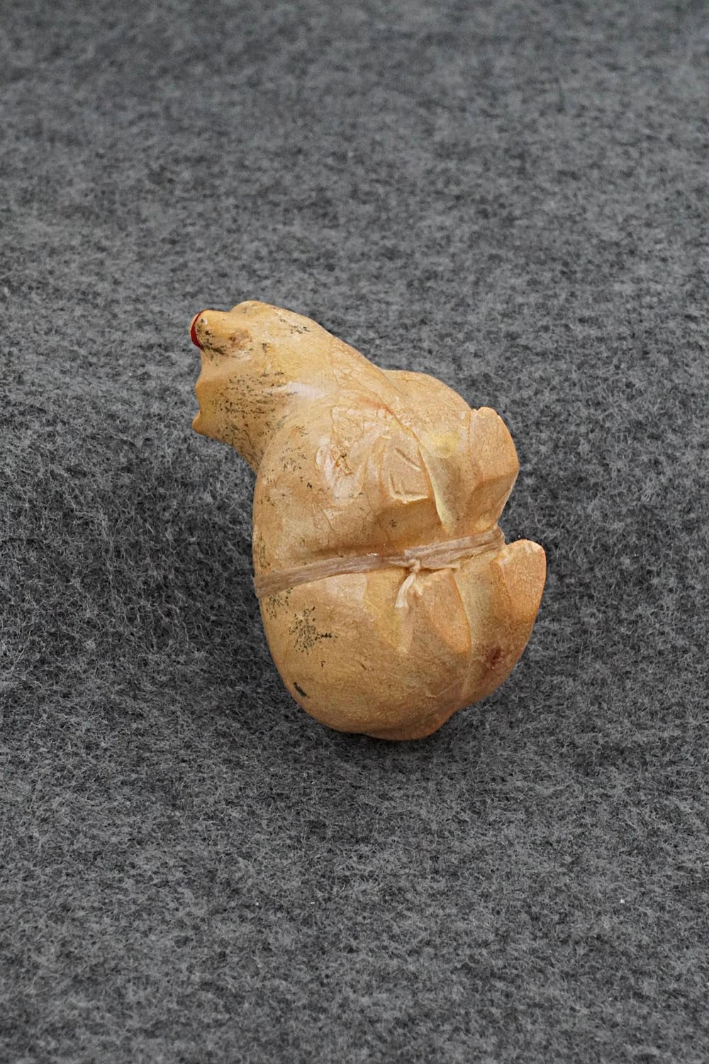 Bear Zuni Fetish Carving - Freddie Leekya