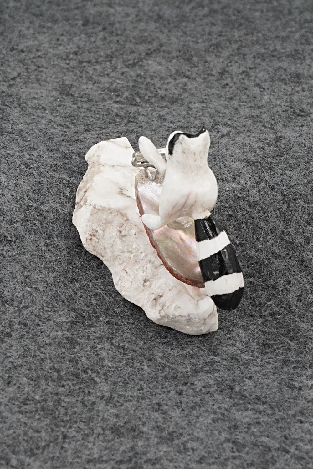 Raccoon Zuni Fetish Carving - Ruben Najera