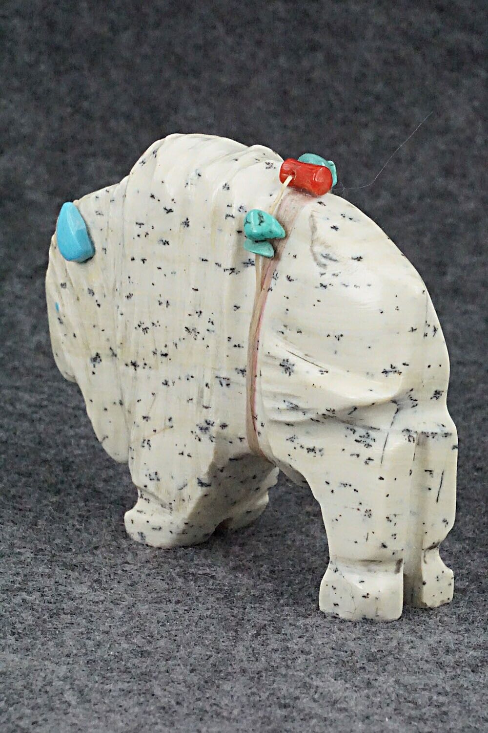 Buffalo Zuni Fetish Carving - Kevin Quam