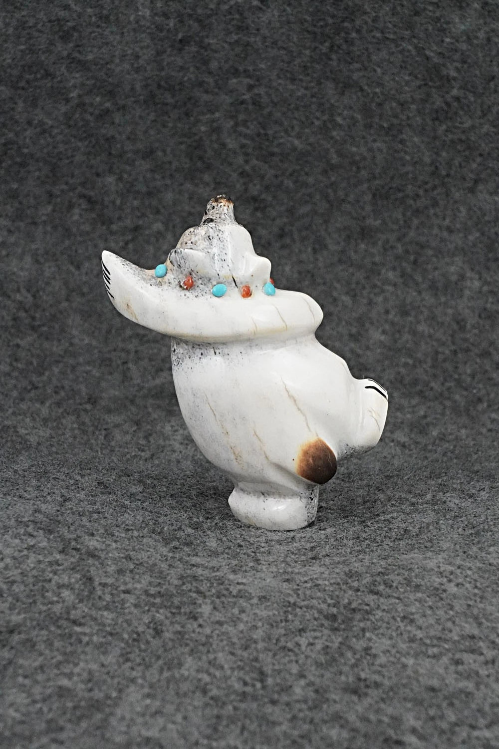 Bear Zuni Fetish Carving - Claudia Peina
