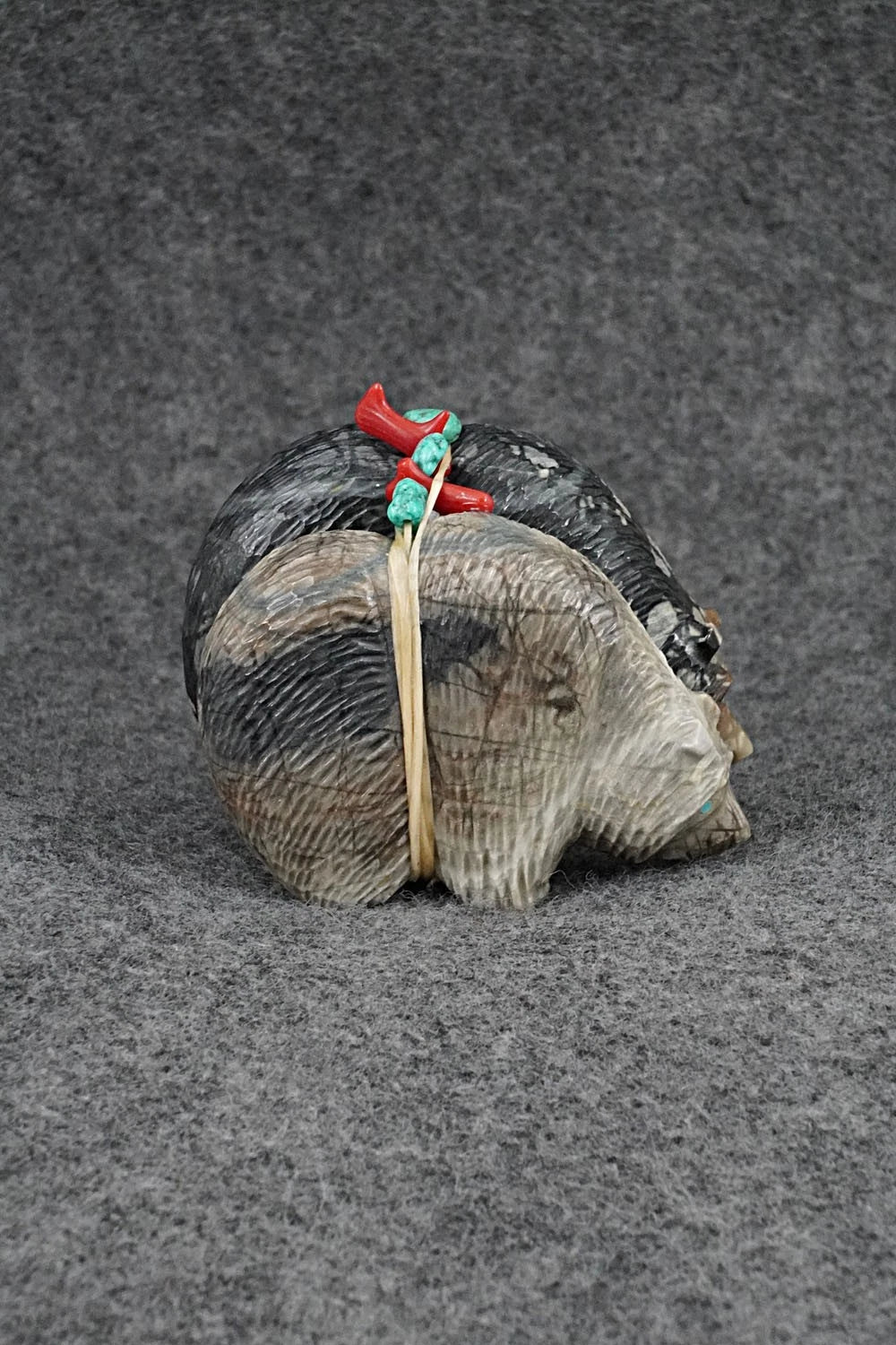 Bear Zuni Fetish Carving - Farlan & Paulette Quam