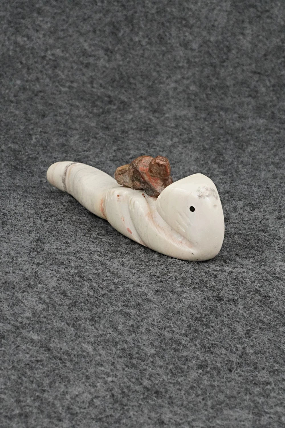 Otter Zuni Fetish Carving - Justin Red Elk