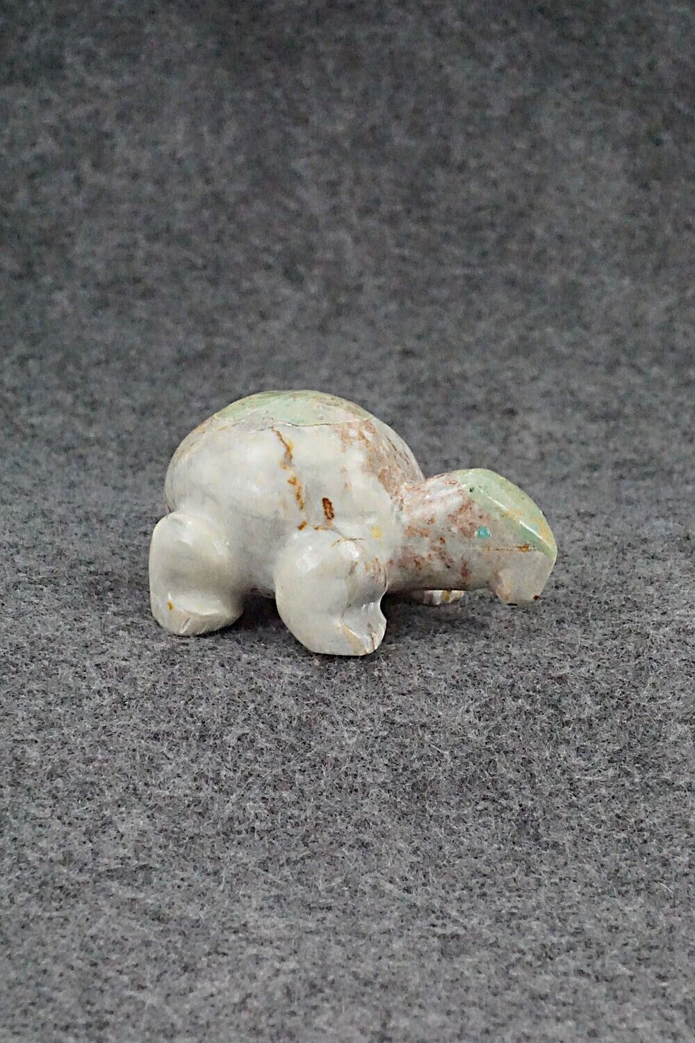 Turtle Zuni Fetish Carving - Enrike Leekya