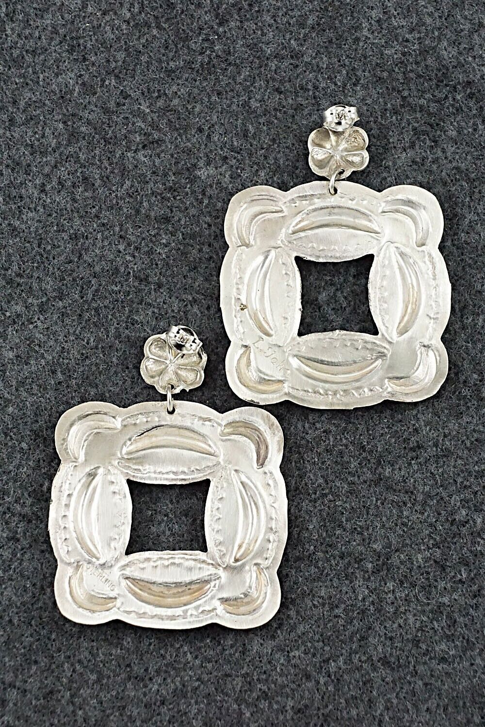 Pink Conch Shell & Sterling Silver Earrings - Leander Tahe