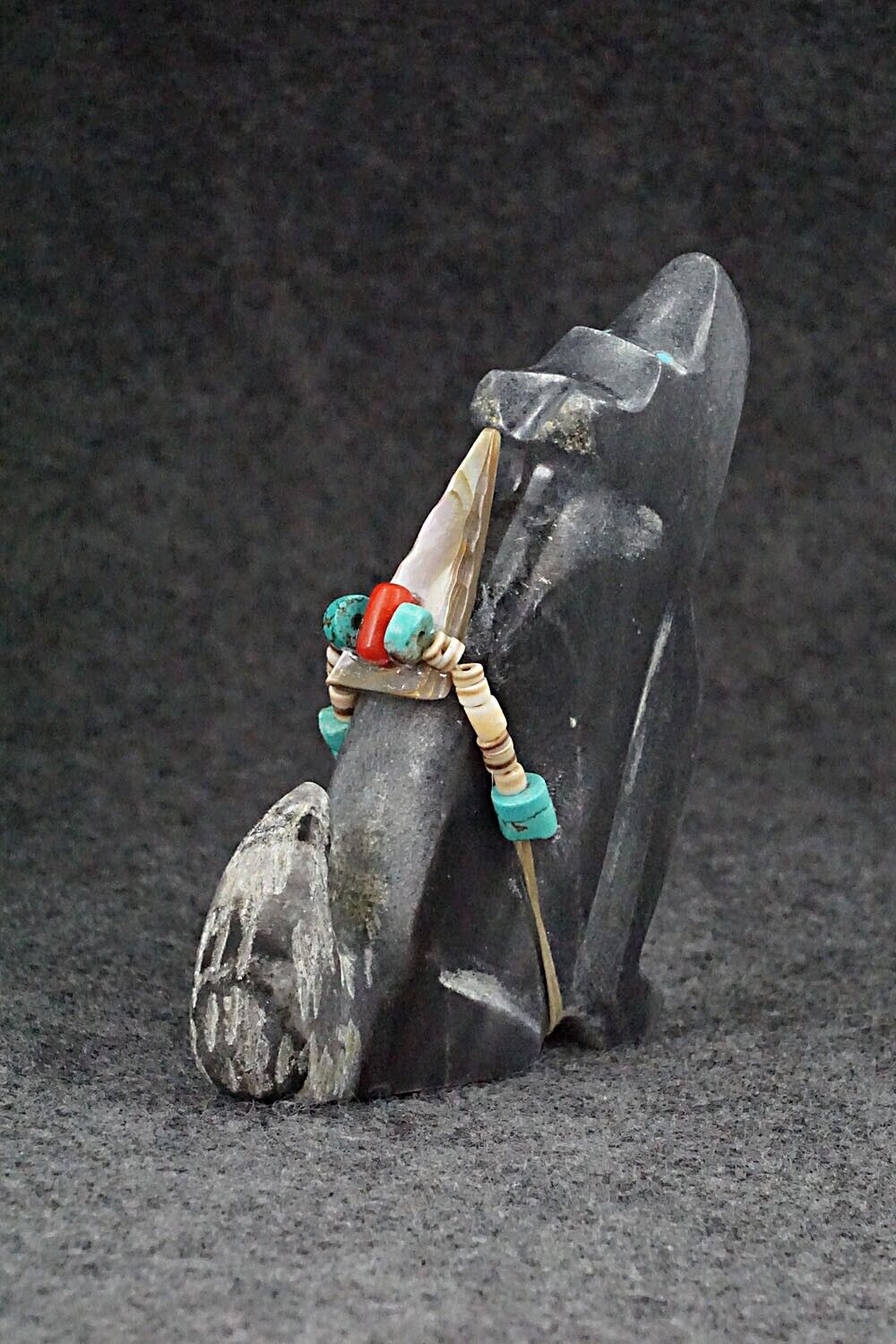 Wolf Zuni Fetish Carving - Rodney Laiwakete