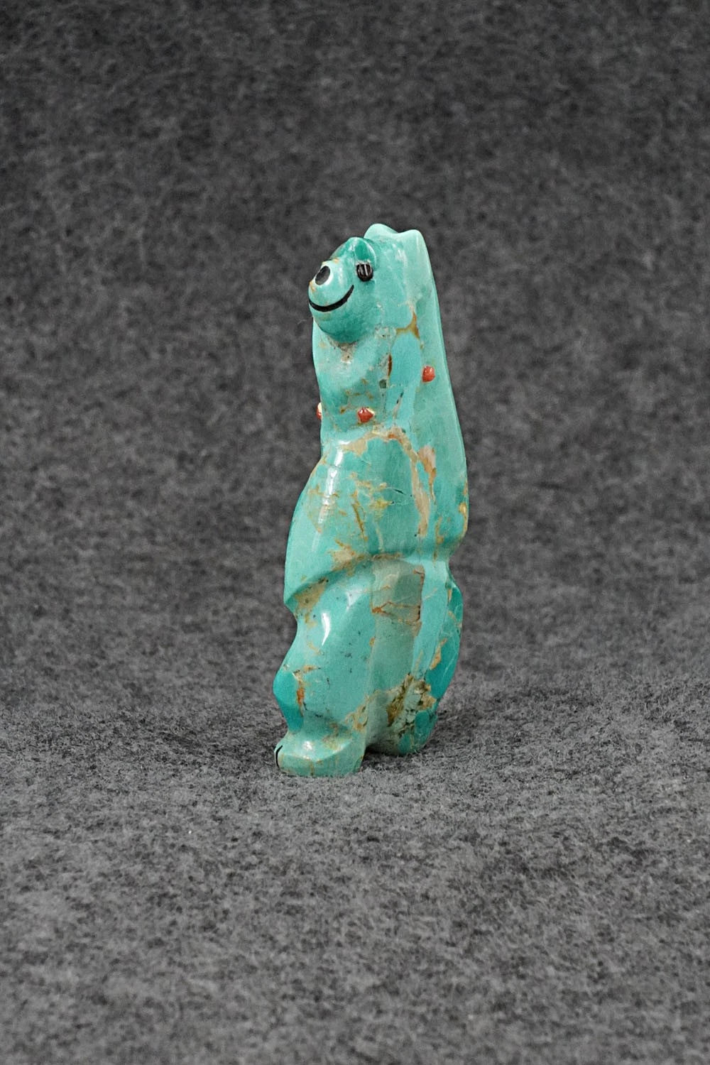 Bear Zuni Fetish Carving - Claudia Peina