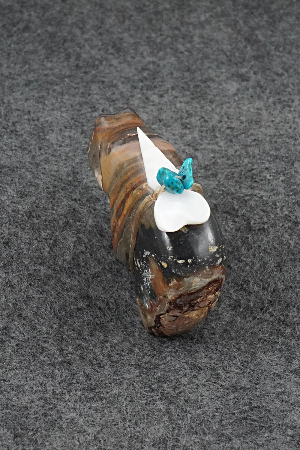 Bear Zuni Fetish Carving - Daphne Quam