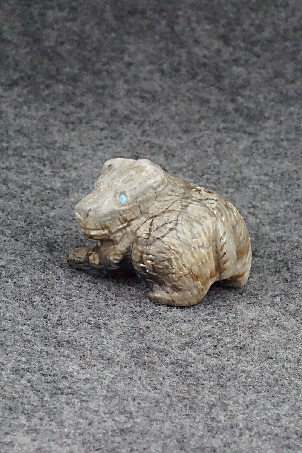 Bear Zuni Fetish Carving - Karen Zunie