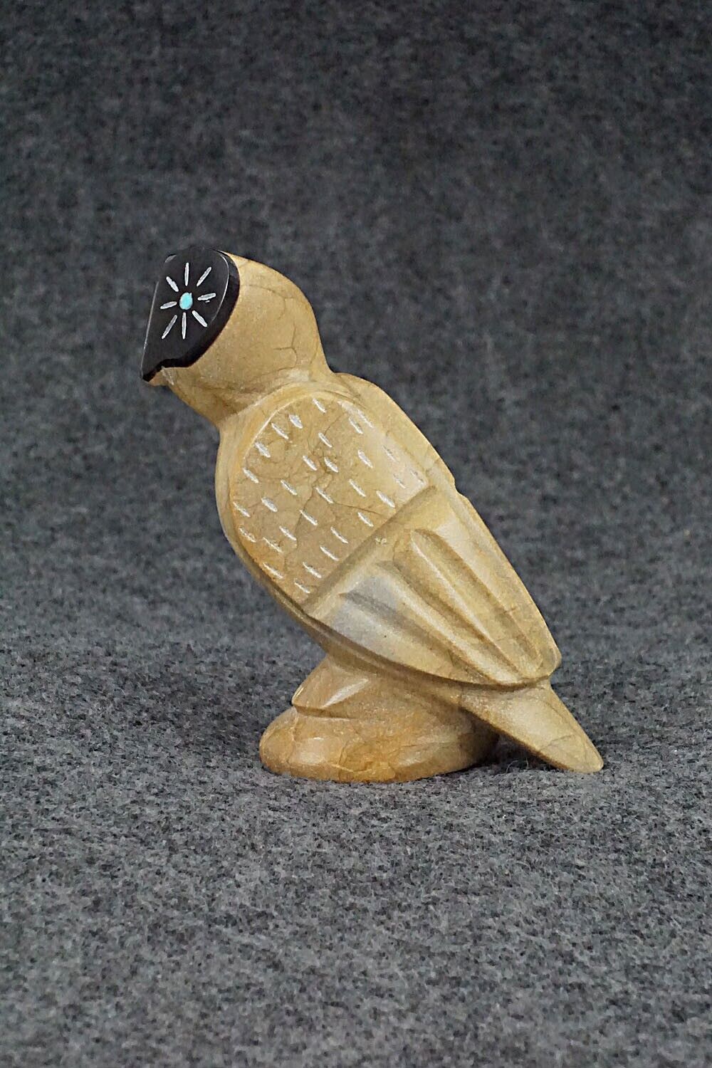 Owl Zuni Fetish Carving - Enrike Leekya