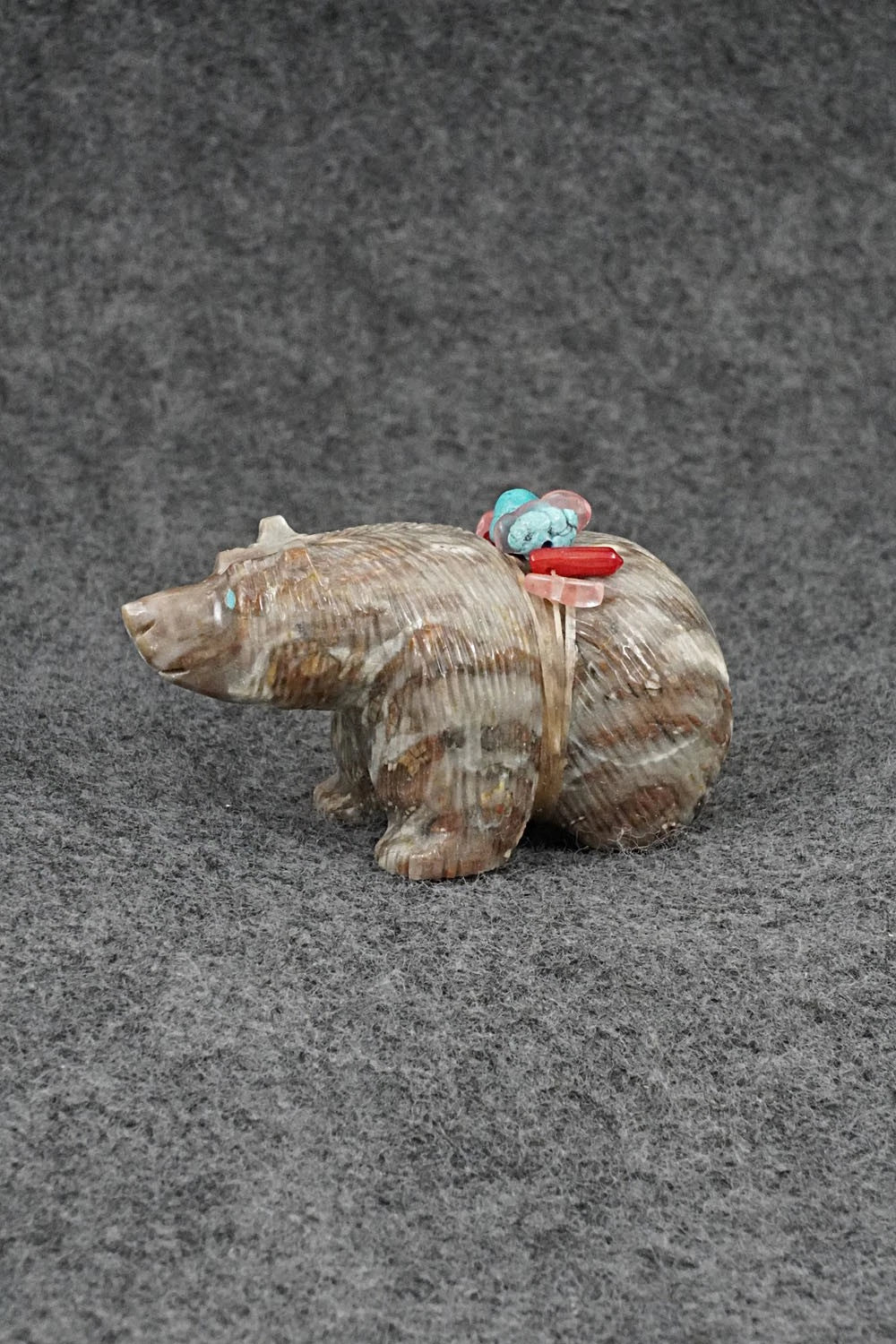 Bear Zuni Fetish Carving - Farlan & Paulette Quam