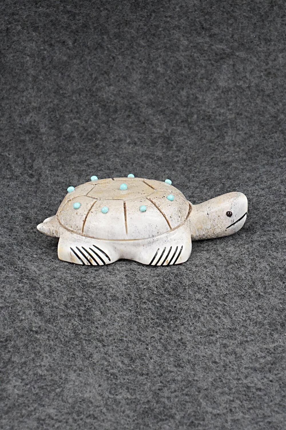 Turtle Zuni Fetish Carving - Claudia Peina