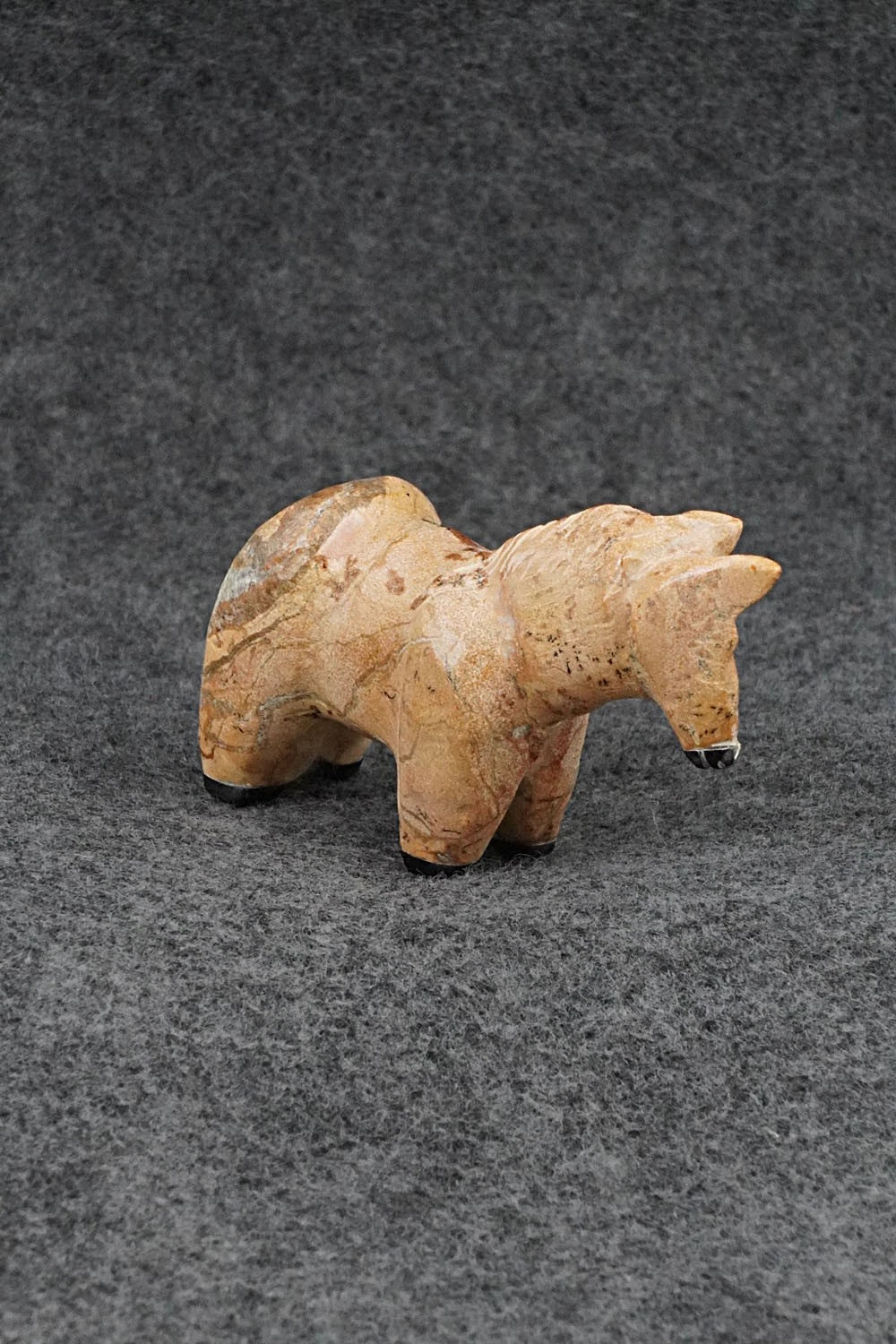 Horse Zuni Fetish Carving - Freddie Leekya