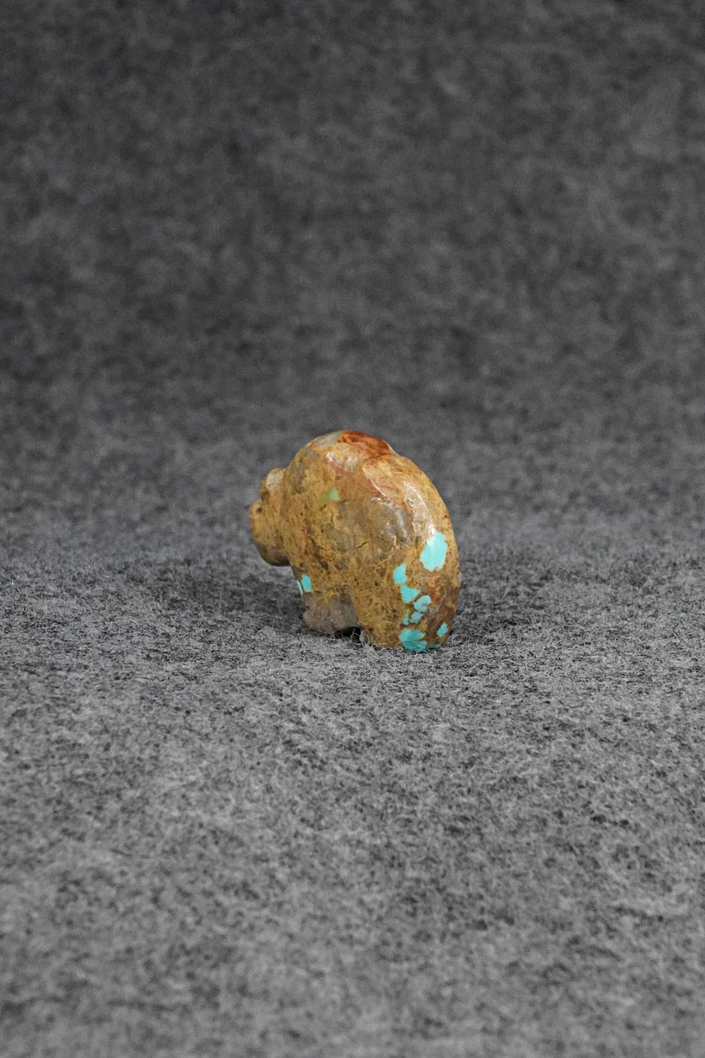 Bear Zuni Fetish Carving - Farlan & Paulette Quam