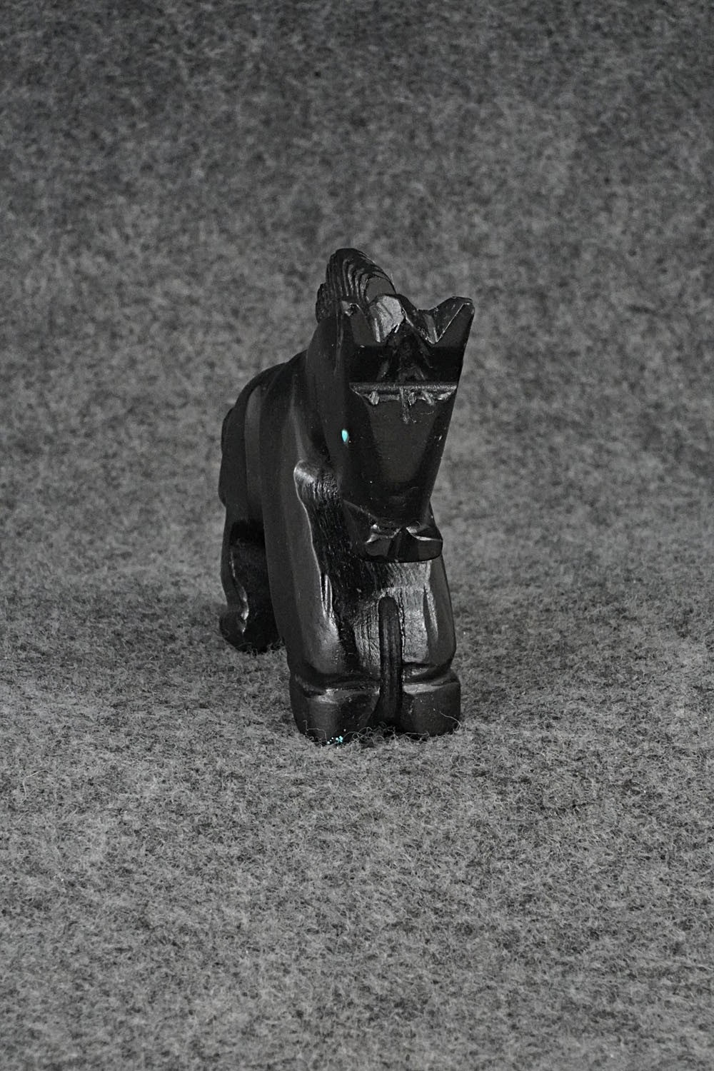 Horse Zuni Fetish Carving - Tony Mackel