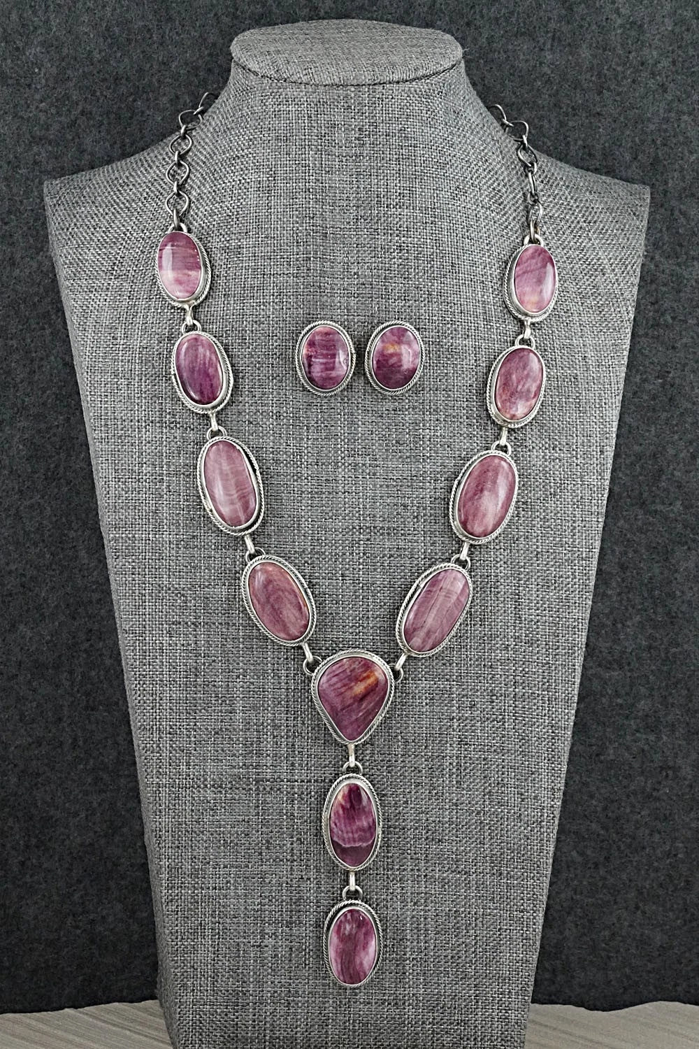 Spiny Oyster & Sterling Silver Necklace and Earrings Set - Paul Livingston