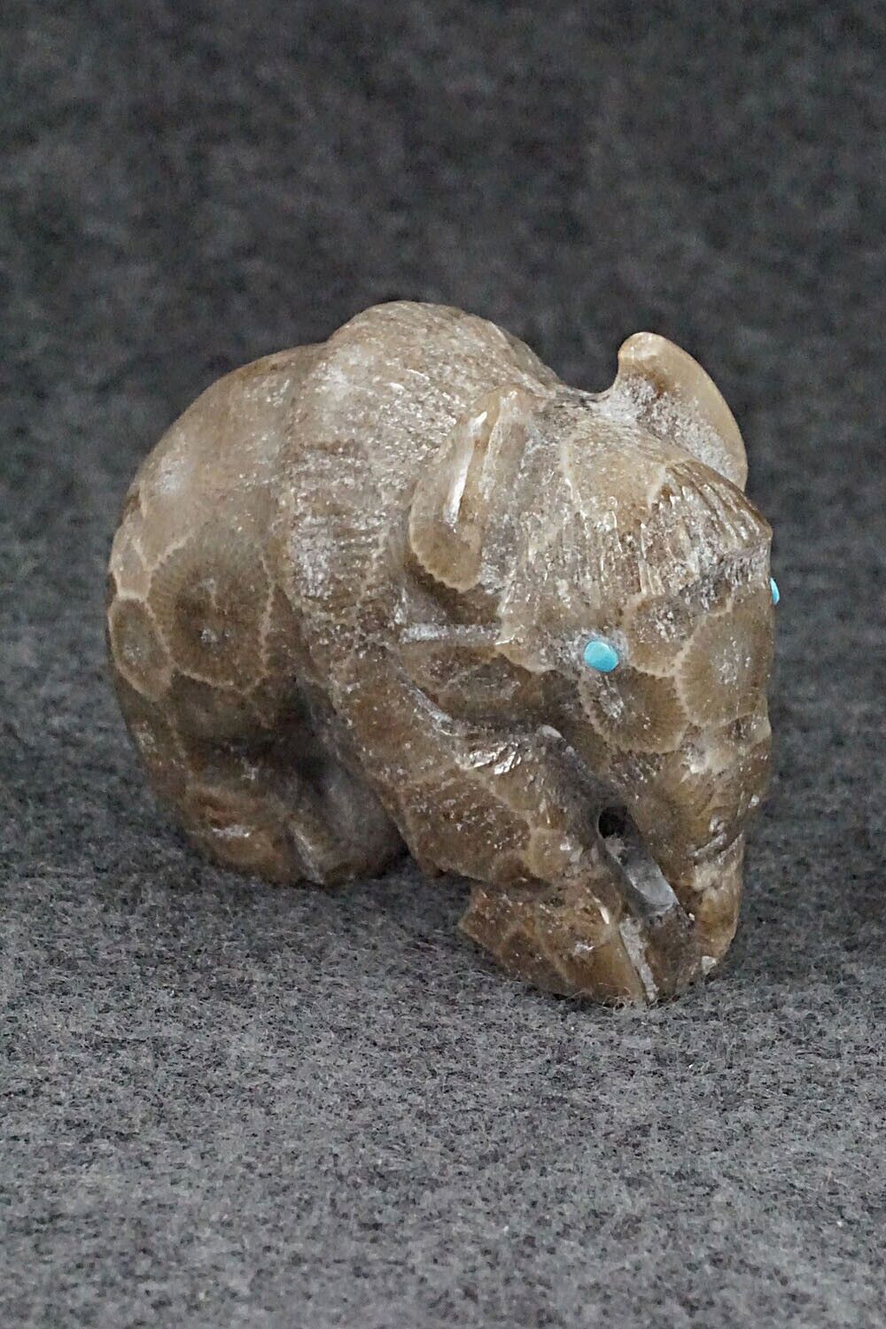 Buffalo Zuni Fetish Carving - Derrick Kaamasee
