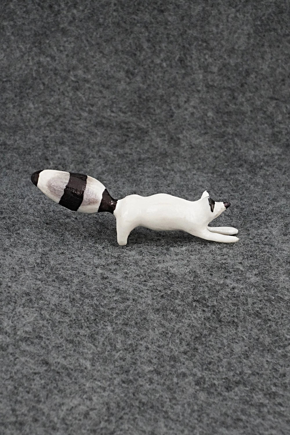 Raccoon Zuni Fetish Carving - Ruben Najera